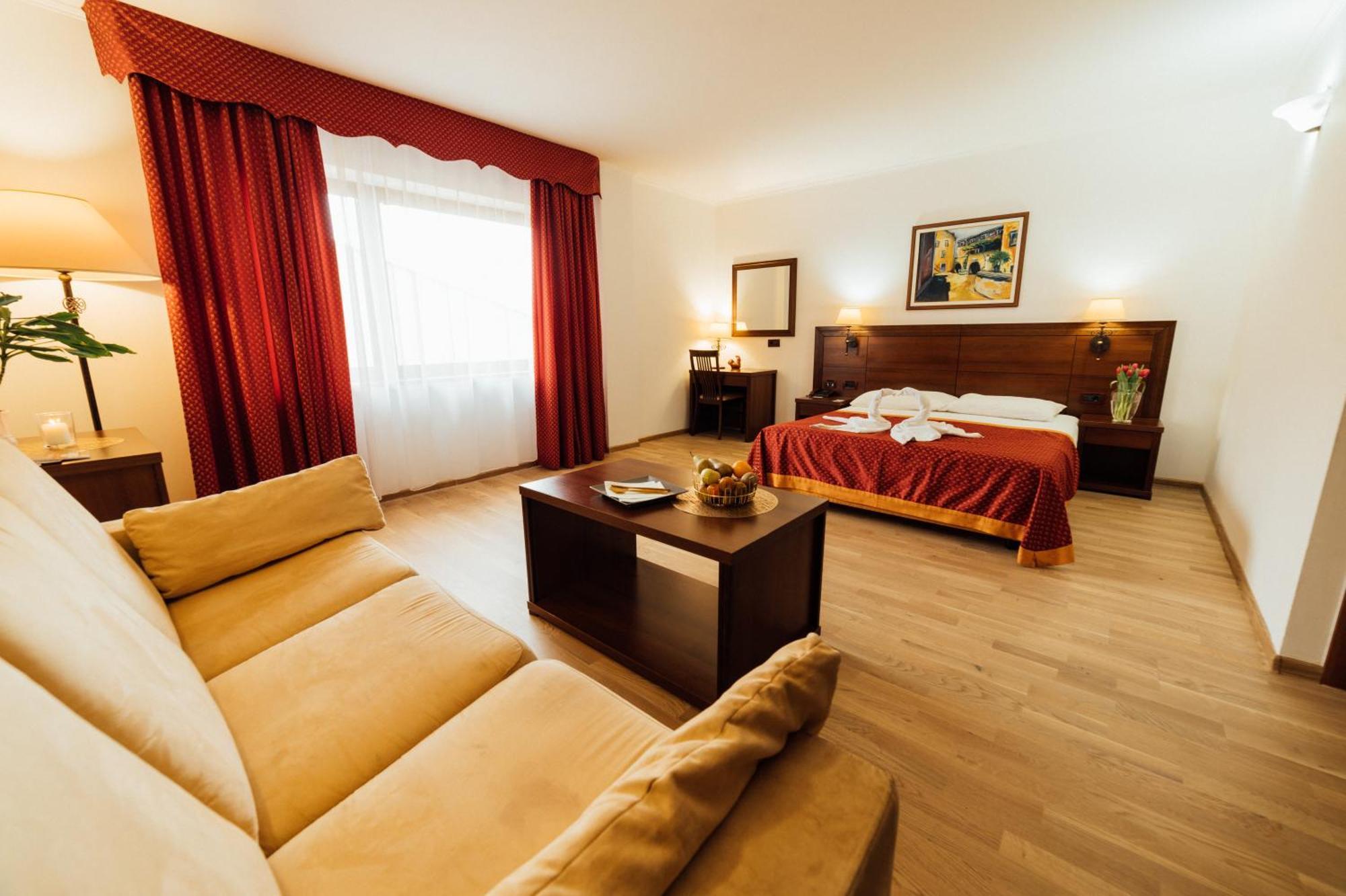 Hotel Picok Ðurđevac Eksteriør bilde