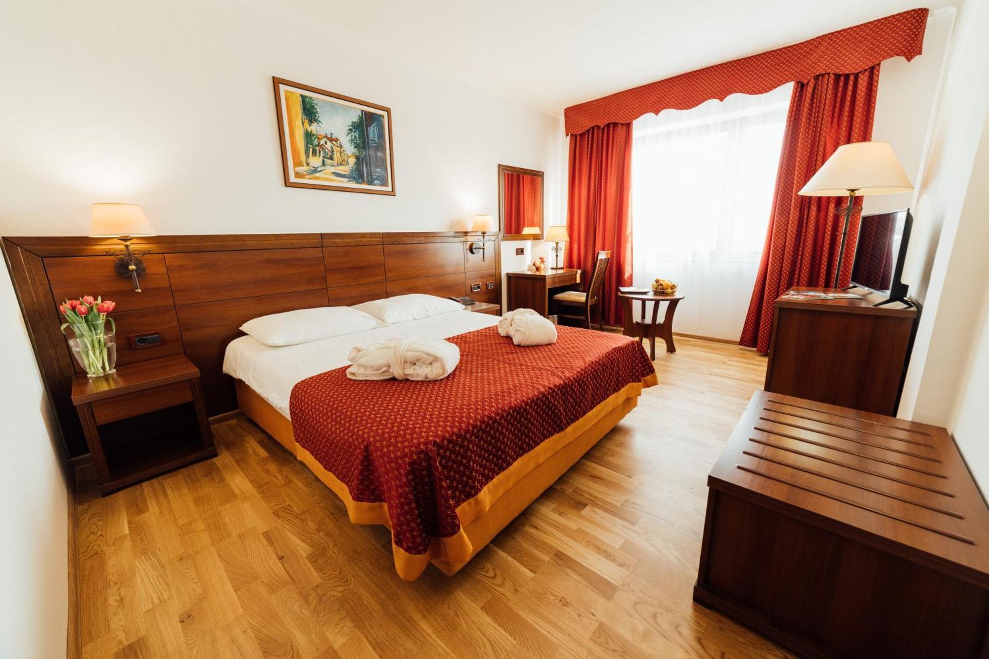 Hotel Picok Ðurđevac Eksteriør bilde