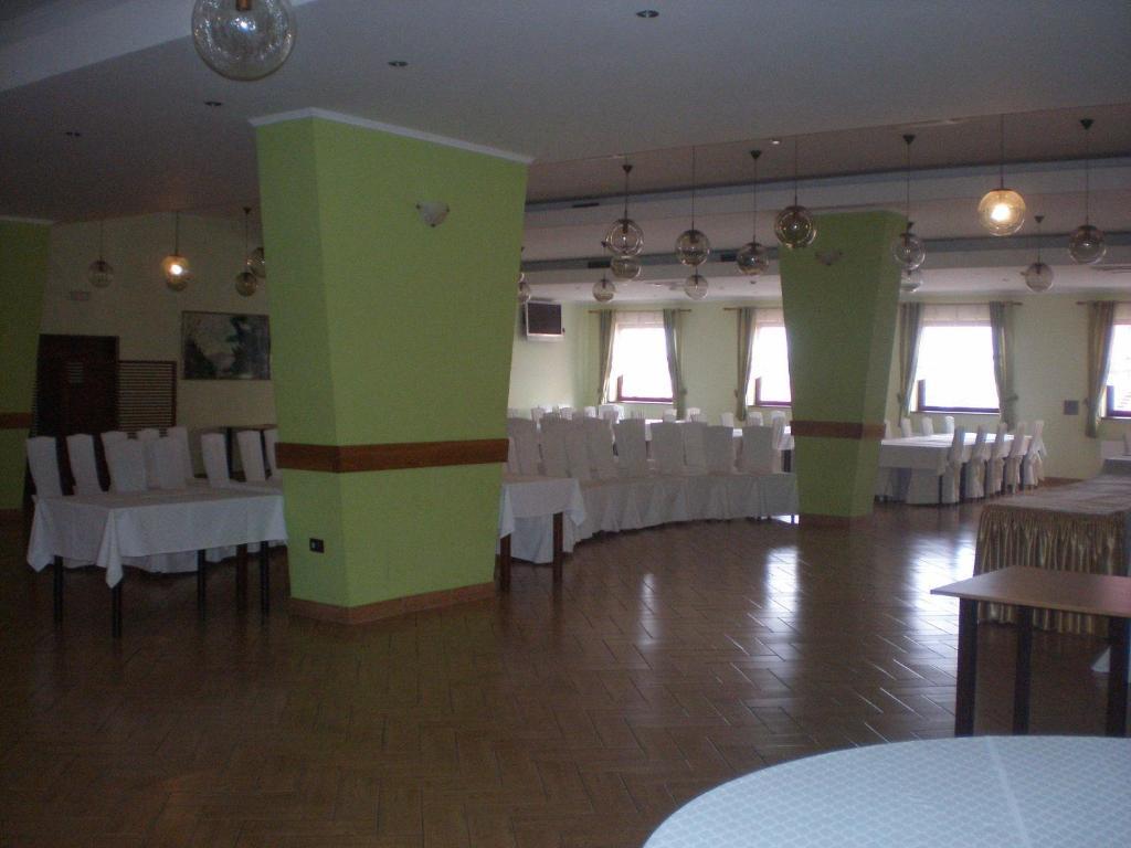 Hotel Picok Ðurđevac Eksteriør bilde