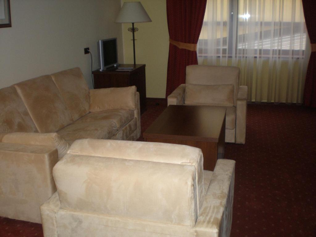 Hotel Picok Ðurđevac Eksteriør bilde